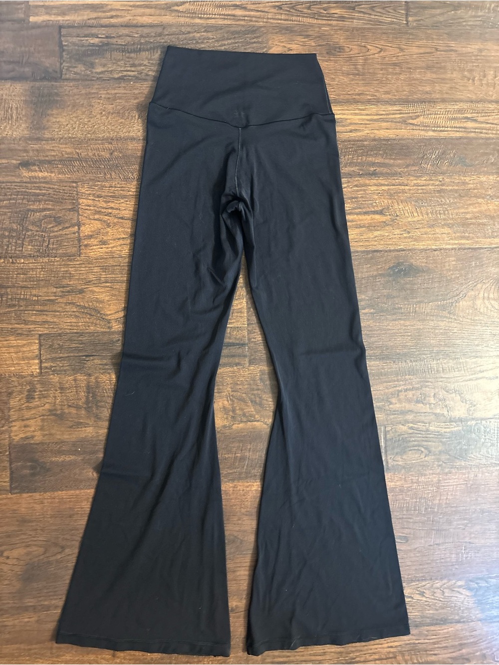 OFFLINE By Aerie Real Me Crossover Flare Leggings size medium